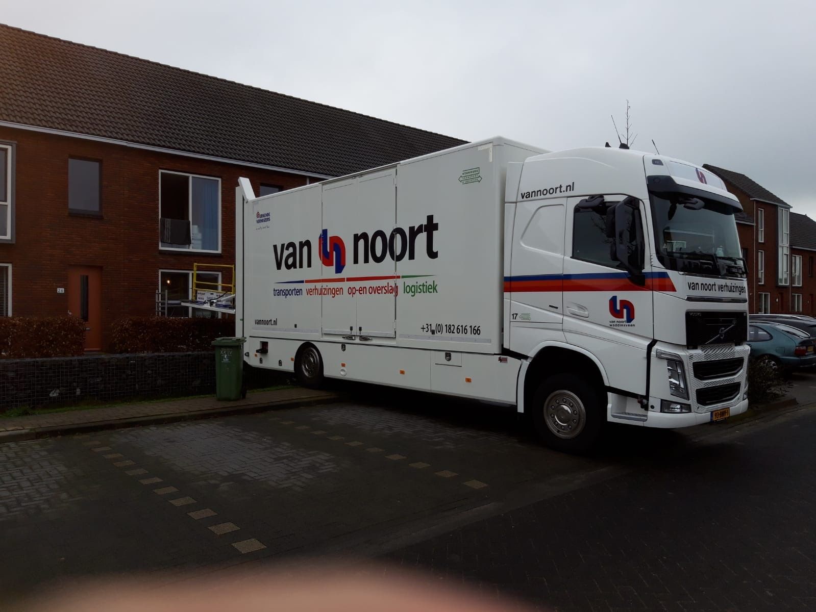 VAN NOORT VERHUIZINGEN 90 JAAR