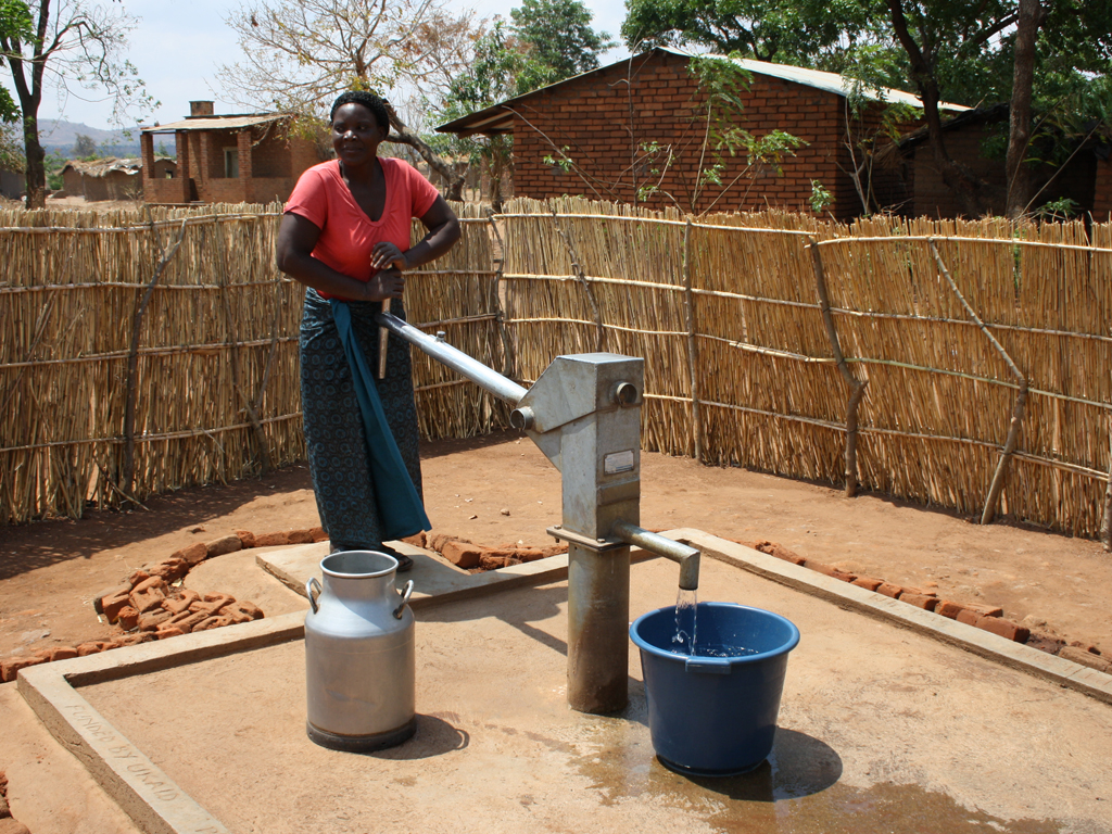 Erkende Verhuizers schoon drinkwater project Malawi