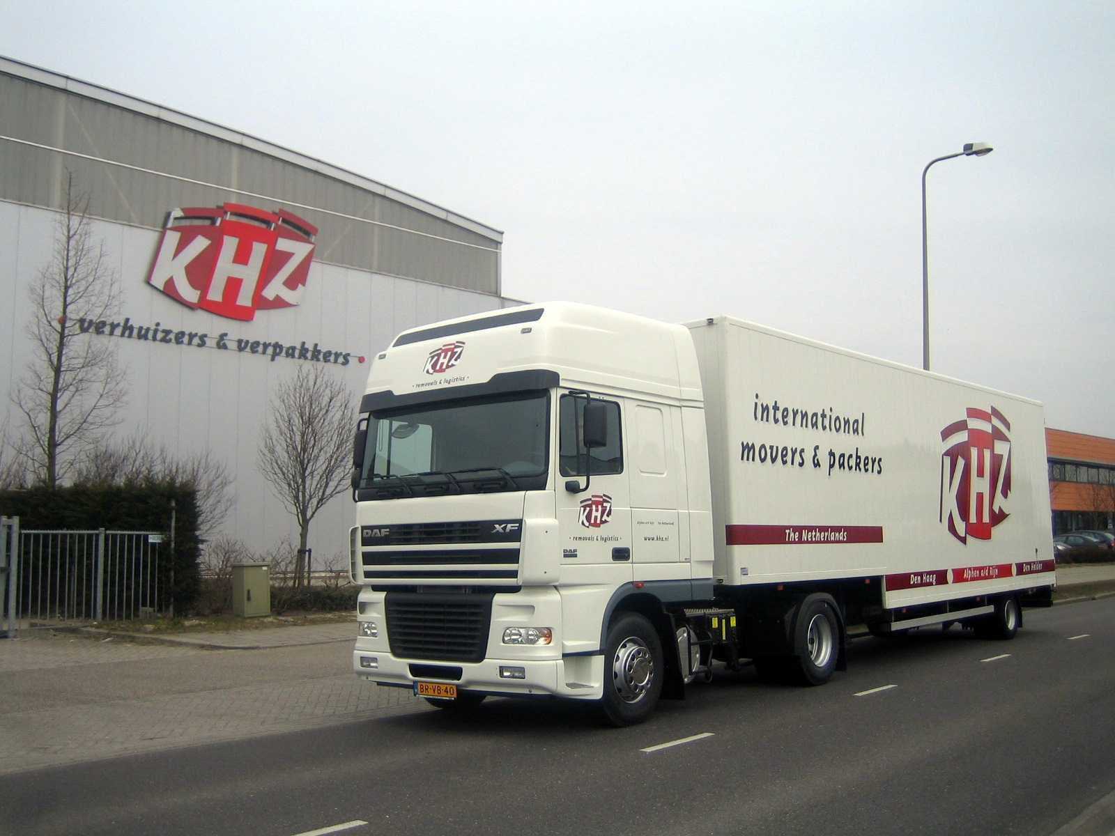 KHZ International Movers B.V.