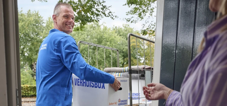 Erkrende verhuizers178617